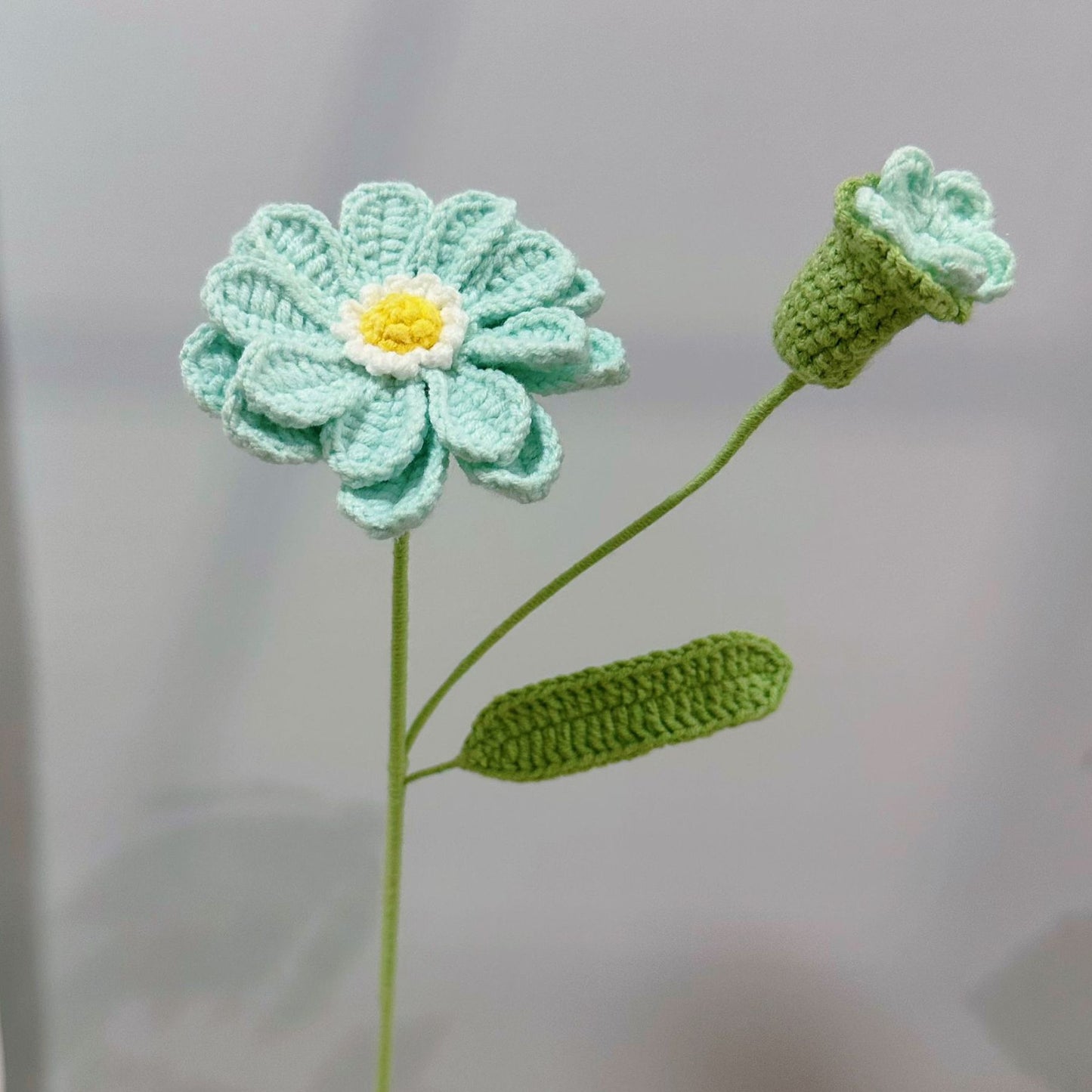 Handmade Crochet Zinnia Flower Bouquet – Knitted Yarn Blooms for Gifts & Home Decor