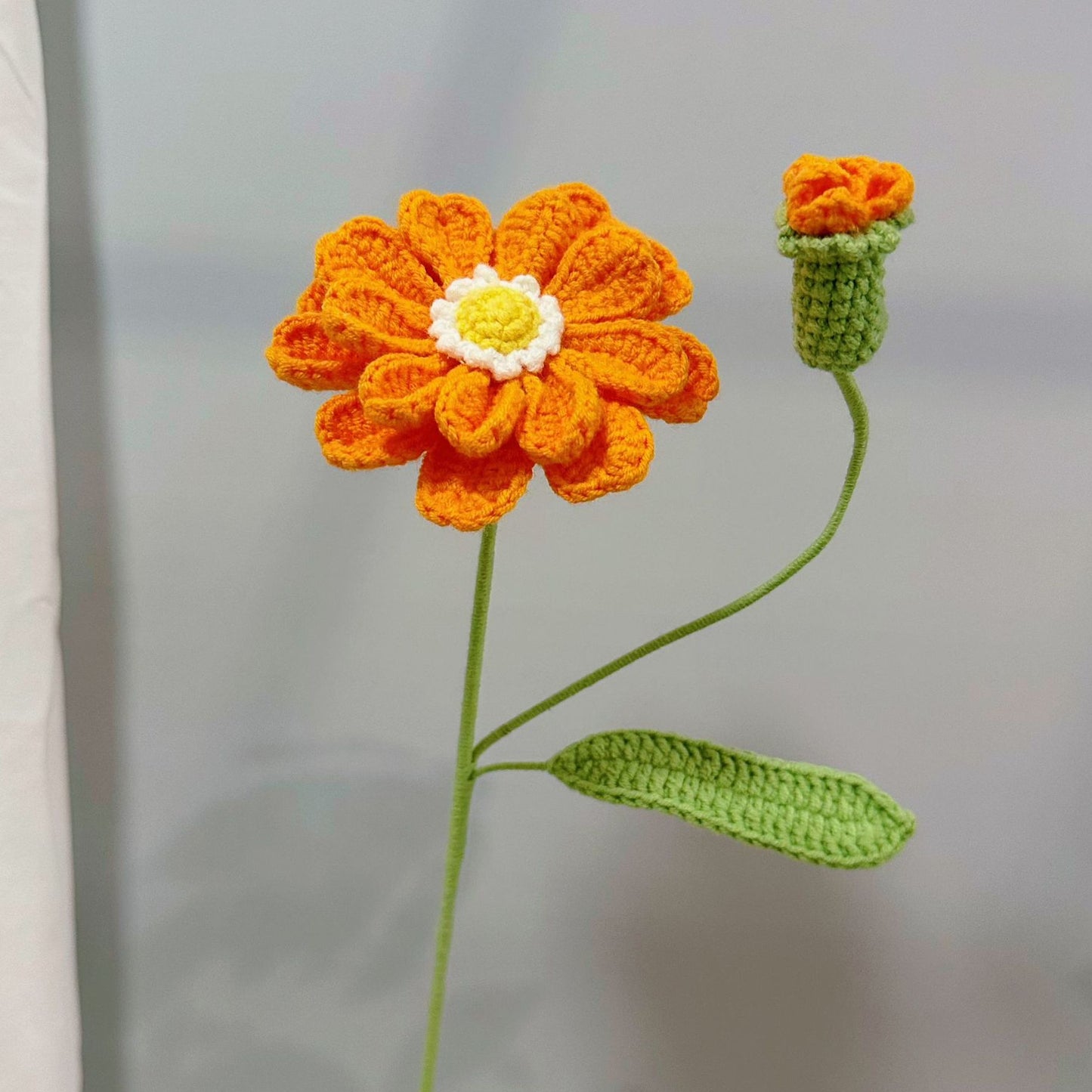 Handmade Crochet Zinnia Flower Bouquet – Knitted Yarn Blooms for Gifts & Home Decor